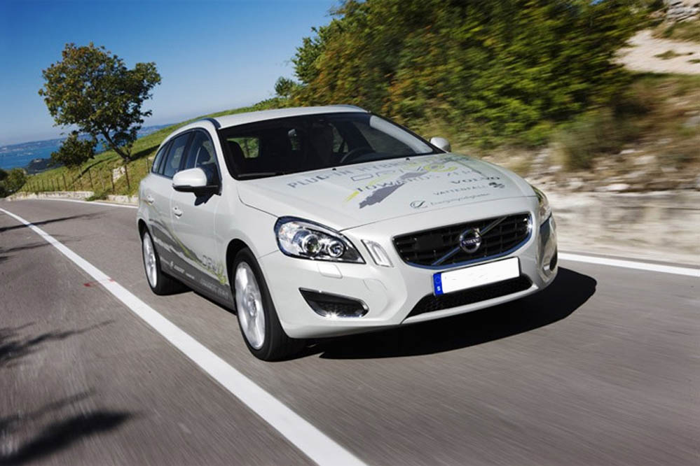 Volvo v60 h6 plug in hybrid diesel 