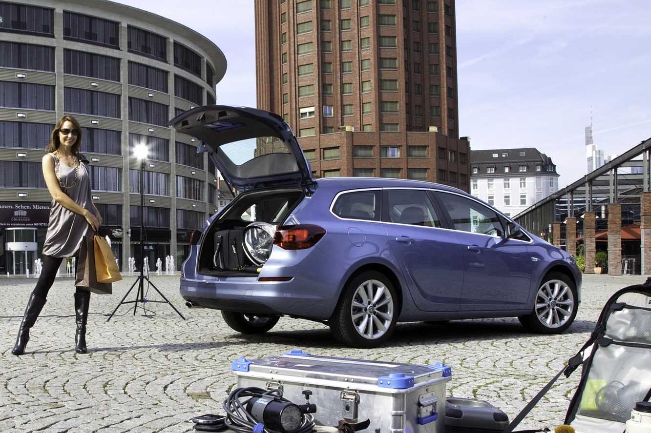 Opel astra sports tourer prix et equipements 