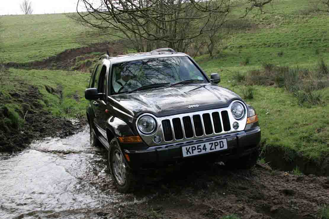 Fiche technique Jeep Cherokee 2.8 CRD 2005