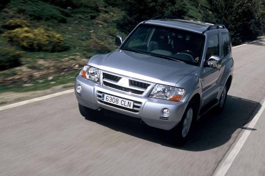 Fiche technique Mitsubishi Pajero Court 3.2 DID 2006