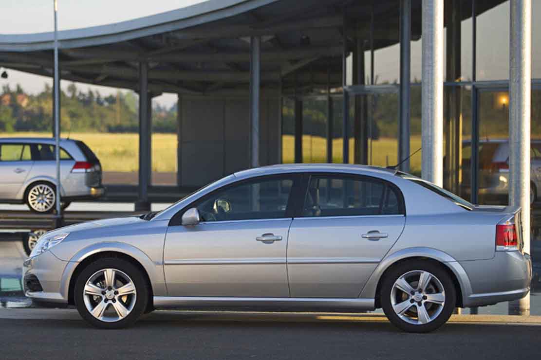 Fiche technique Opel Vectra 1.8 2007