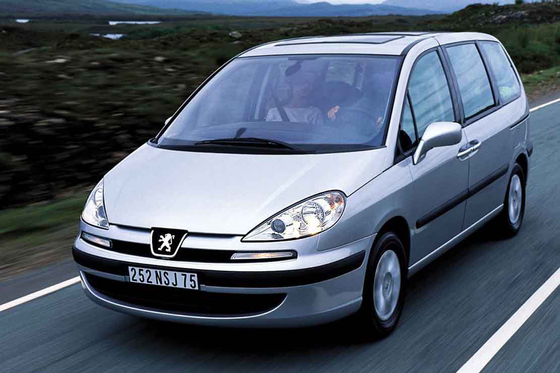 Fiche technique Peugeot 807 2.0 HDi 16V 2007