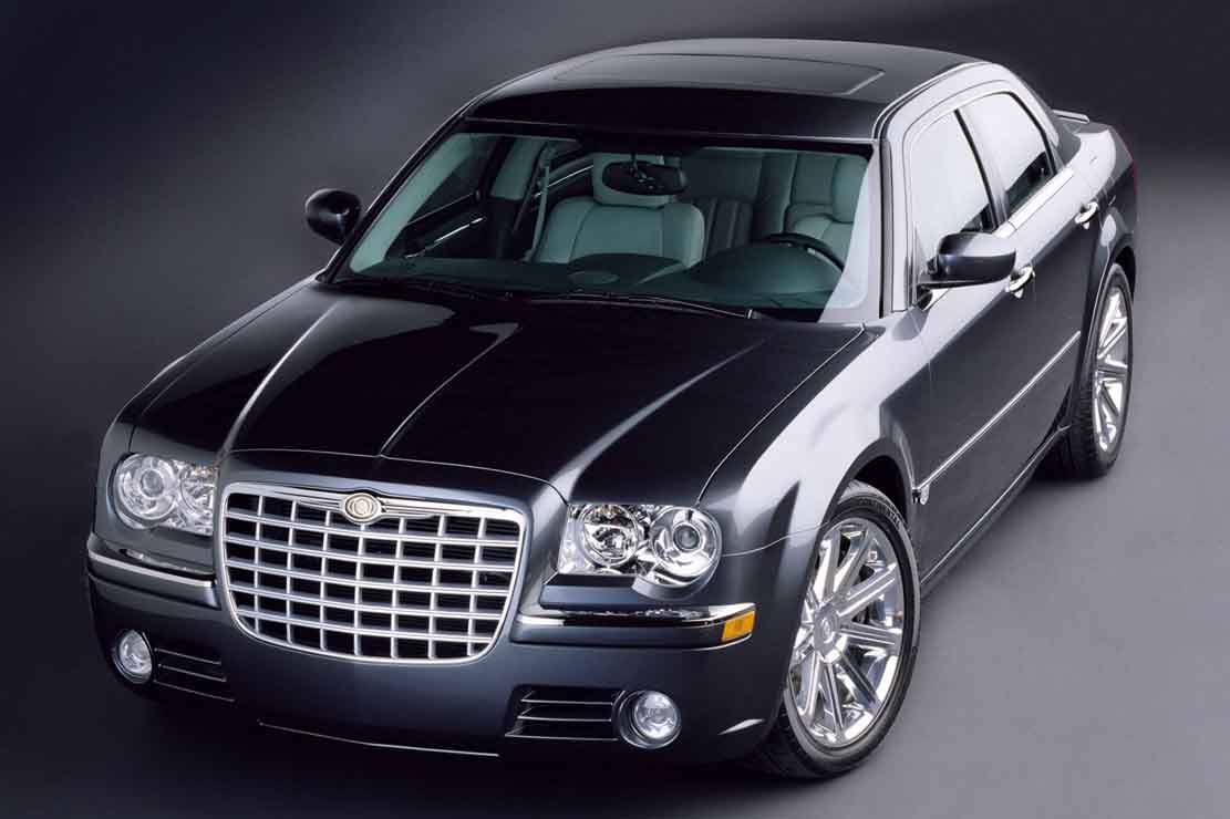 Fiche technique Chrysler 300C 5.7 AWD 2008