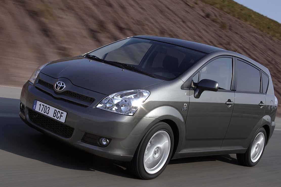 Fiche technique Toyota Corolla Verso 110 VVT i 2008