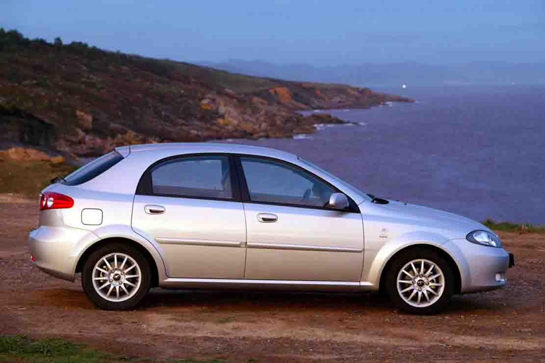 Fiche technique Chevrolet Lacetti 1.6 16V 2009