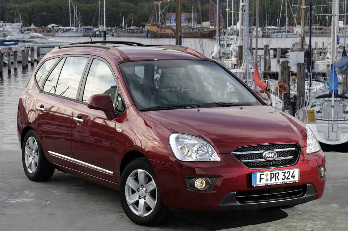 Fiche technique Kia Carens 2.0 CRDi 2010