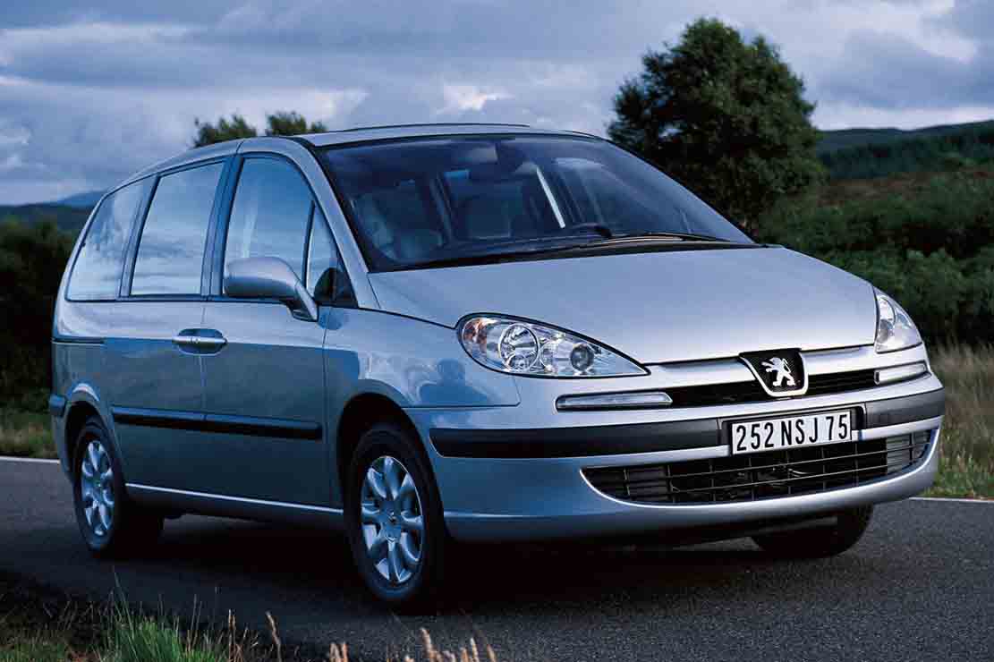 Fiche technique Peugeot 807 2.0 HDi 16V 136 2010