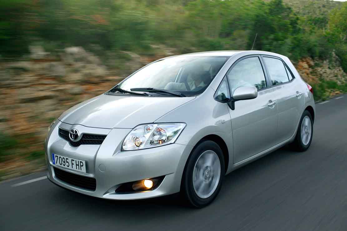 Fiche technique Toyota Auris 126 D4D 2010