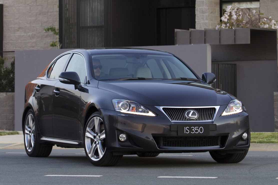 Fiche technique Lexus IS 220d 2012