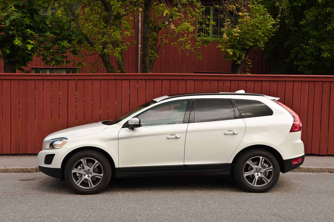 Fiche technique Volvo XC60 T5 2012