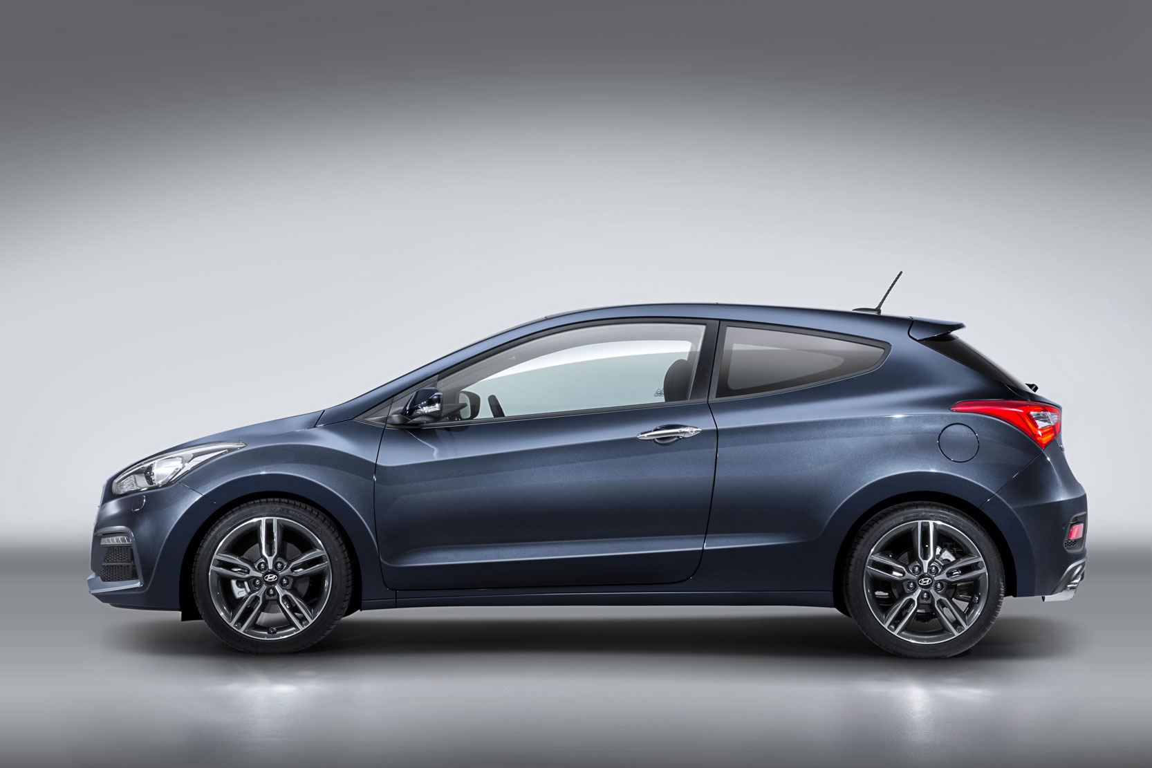 Fiche technique Hyundai i30 3 portes 1.6 GDI 135 2016