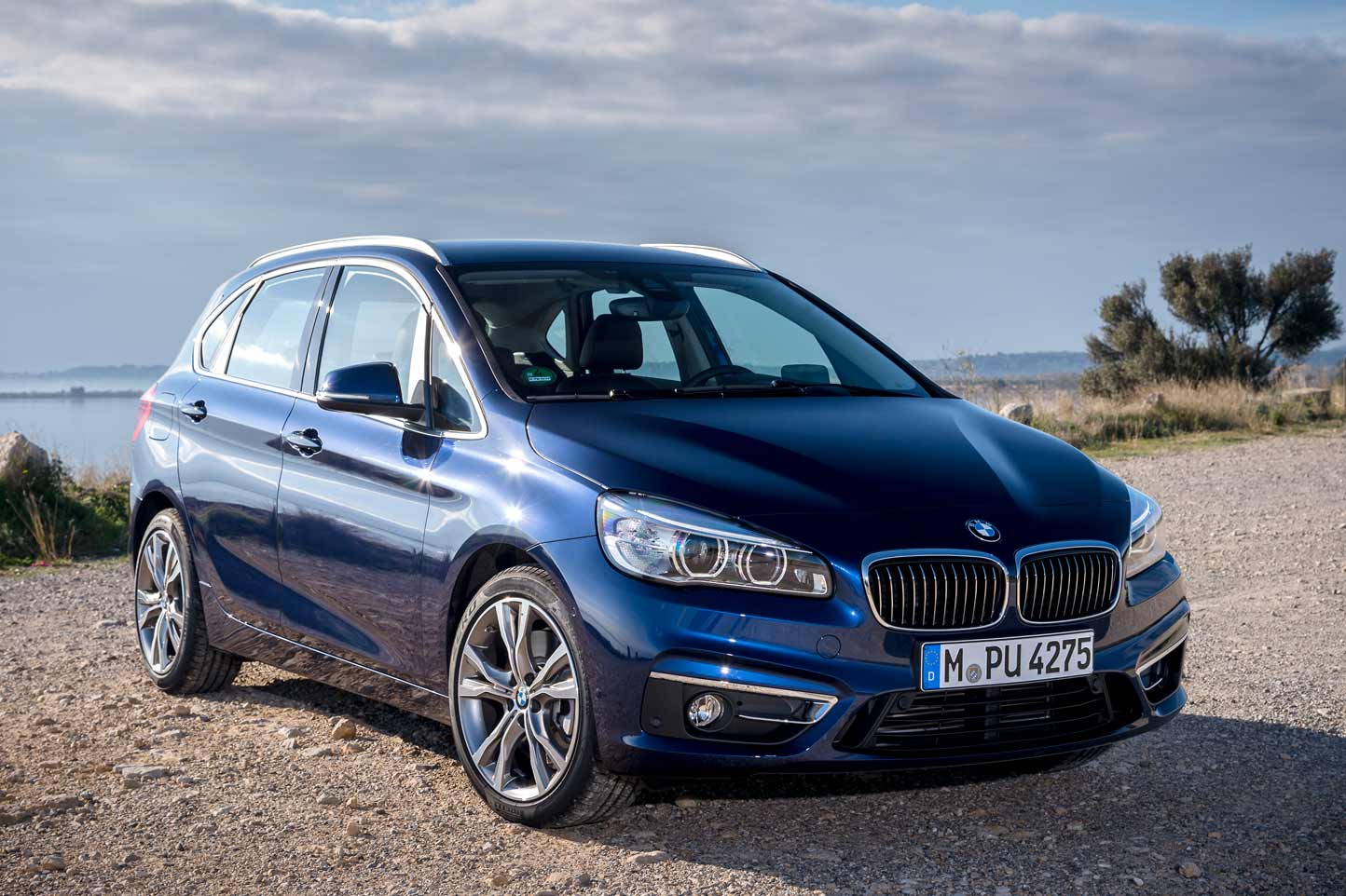 Fiche technique Bmw Serie 2 Active Tourer 220d 2017