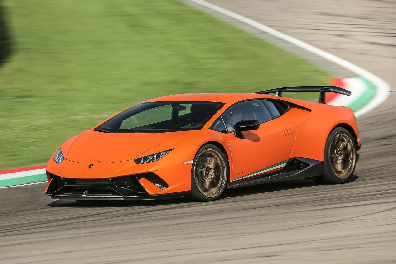 Fiche technique Lamborghini Huracan Performante 2019