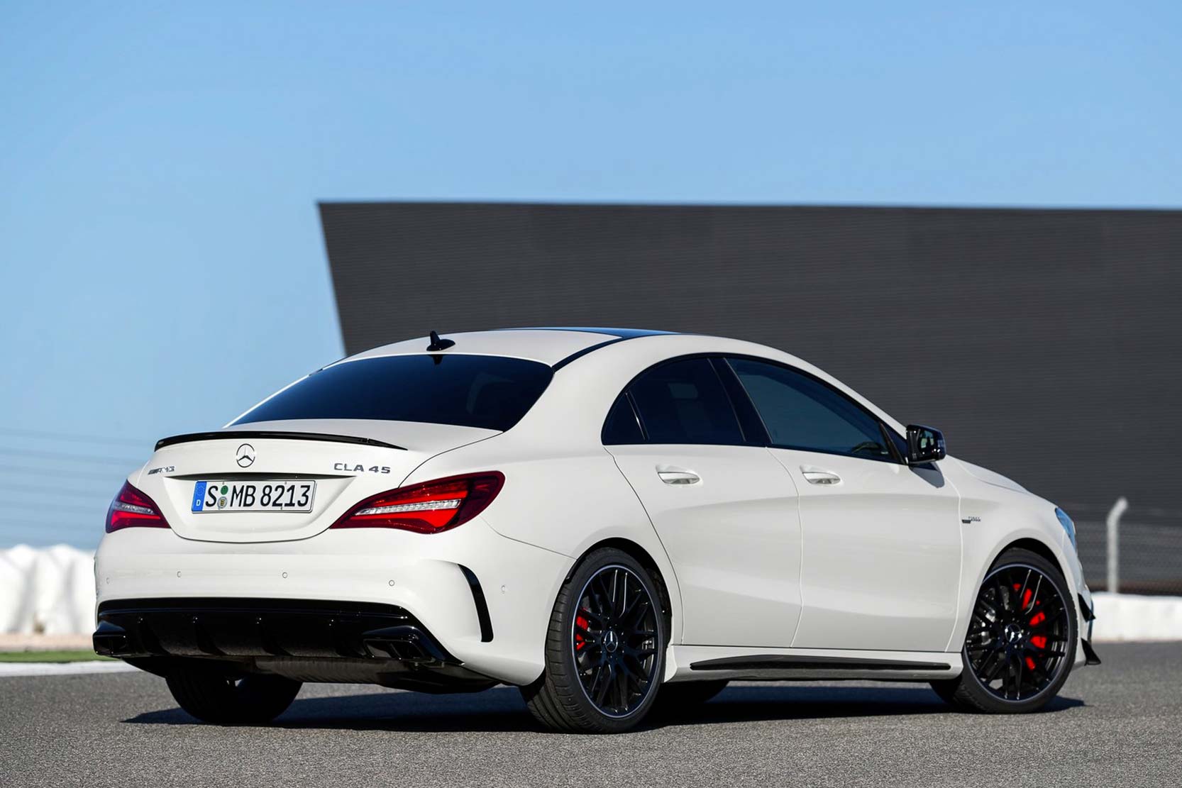 Fiche technique Mercedes CLA 45 AMG 2019