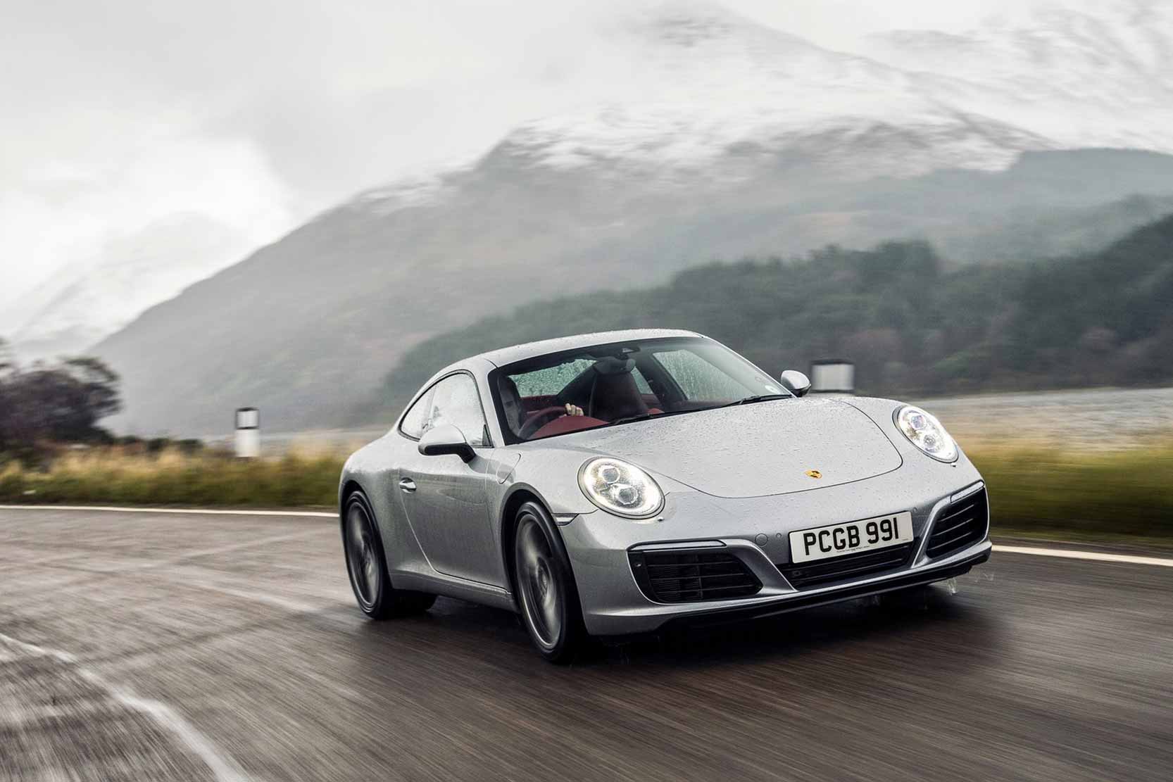 Порше 911 Каррера 4s 2015