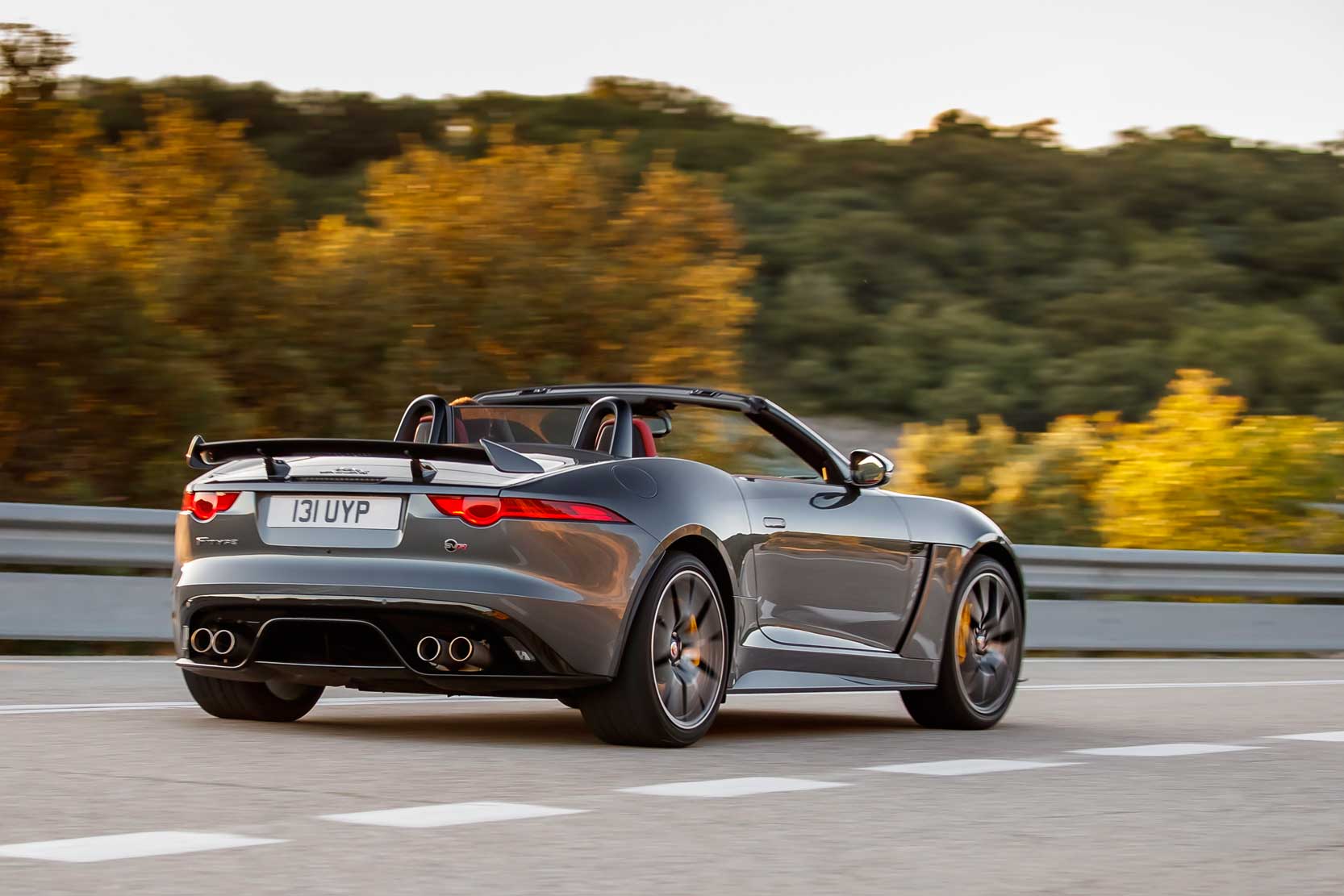 Fiche technique Jaguar F Type SVR Cabriolet 2020