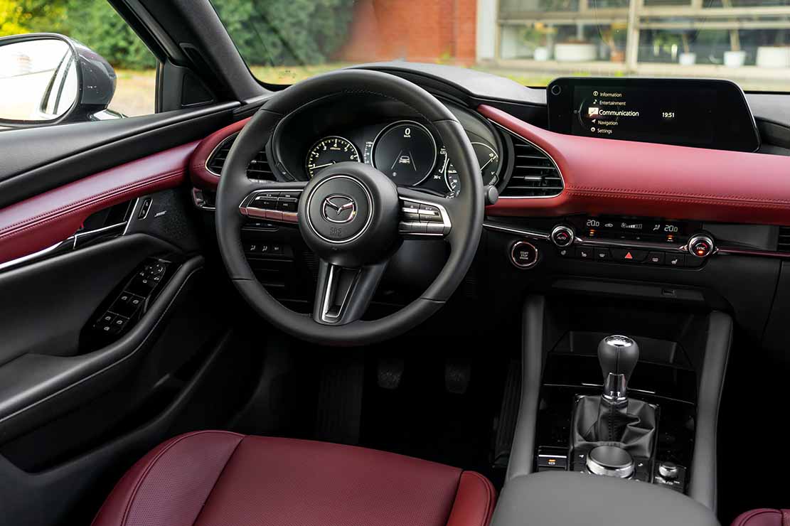 Fiche technique Mazda 3 2.0 SKYACTIV-G 122 M hybrid 2020