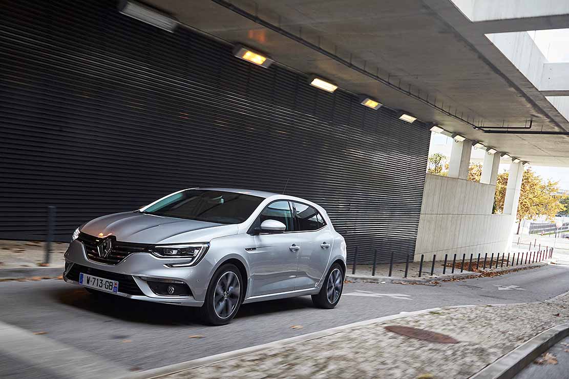 Renault Megane, nuovo motore diesel Blue dCi 1.7 e Megane ...
