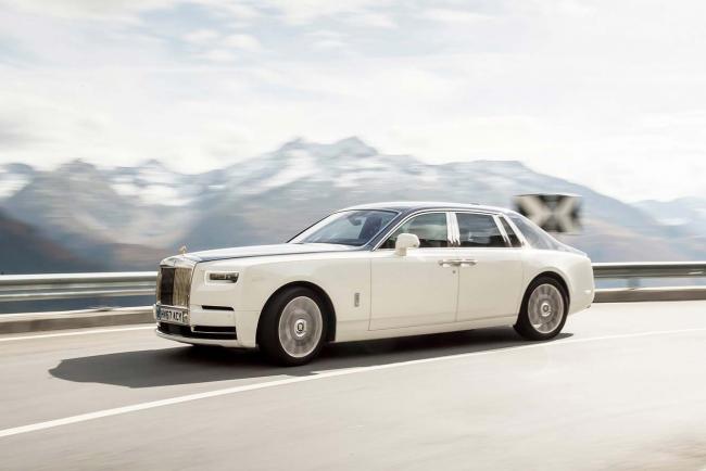 #slider-direction-1 rolls royce phantom prix 2020