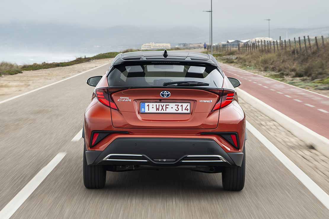 Fiche technique Toyota CHR Hybride 184h 2020