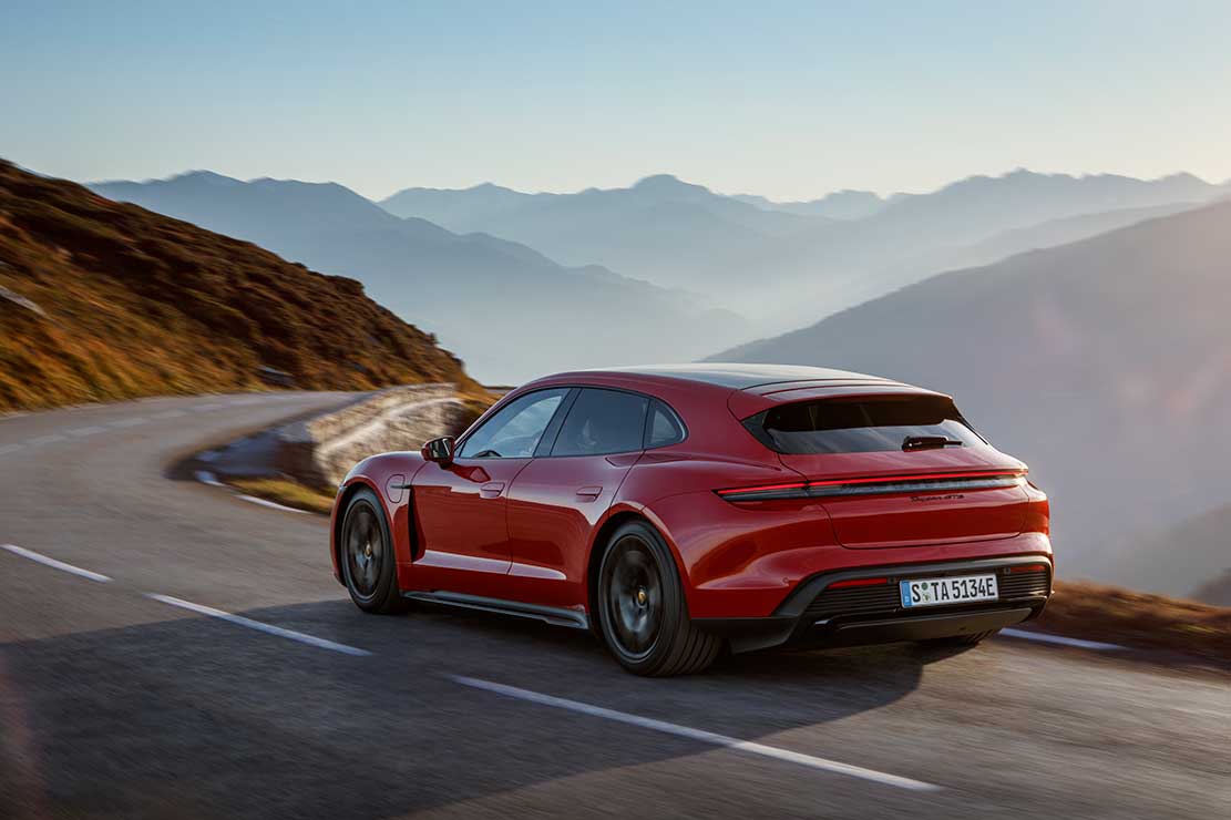 Photo Porsche  Taycan Sport Turismo